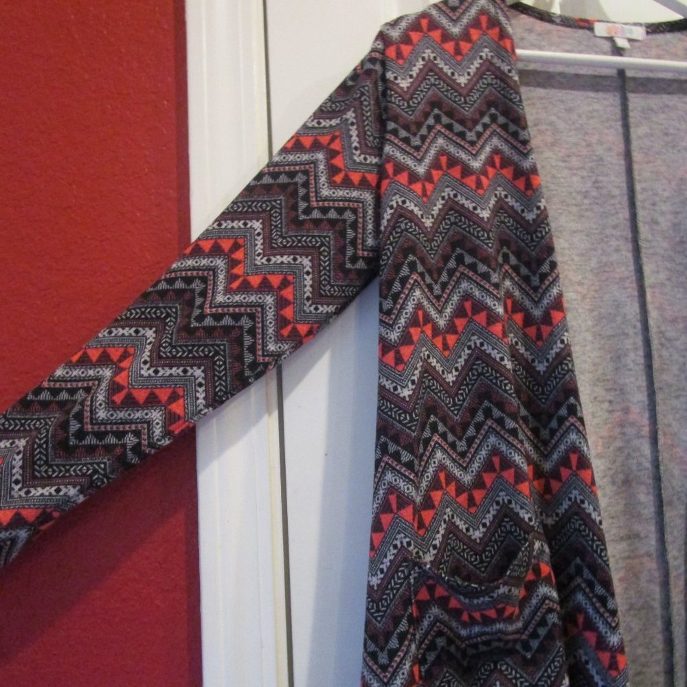 LuLaRoe women's tribal stripe zig zag cardigan M - Picture 2 of 6
